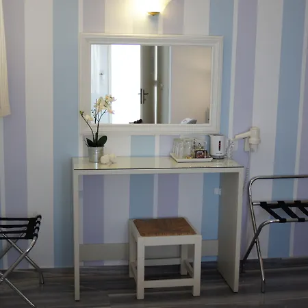 Hotel Cyclades 2*