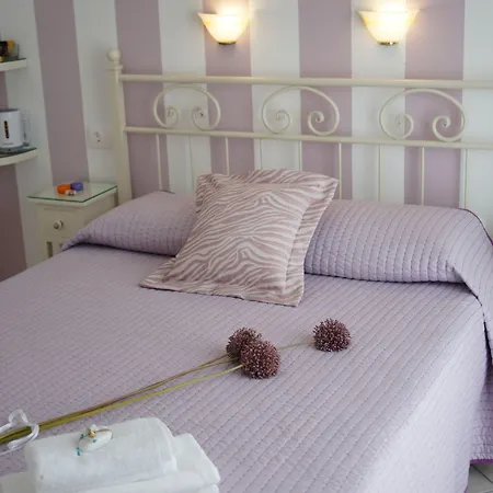 Cyclades Hotel 2*