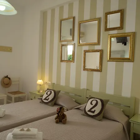 Hotel Cyclades 2*